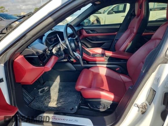 ✅ 2021 Porsche Taycan 4S • VIN: WP0AB2Y11MSA44545 • Lot: 85191885. Listed on Copart with 45,823 mi. Free auction sales archive from the USA and detailed vehicle history report at DreamBid. Image 7.