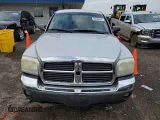 ✅ 2005 Dodge Dakota SLT • VIN: 1D7HW48N75S292255 • Лот: 80596074. Размещён на Copart с пробегом 255 776 миль миль. Получите бесплатный доступ к архиву аукционных продаж из США и посмотрите подробный отчёт об истории автомобиля на DreamBid. Изображение 5.