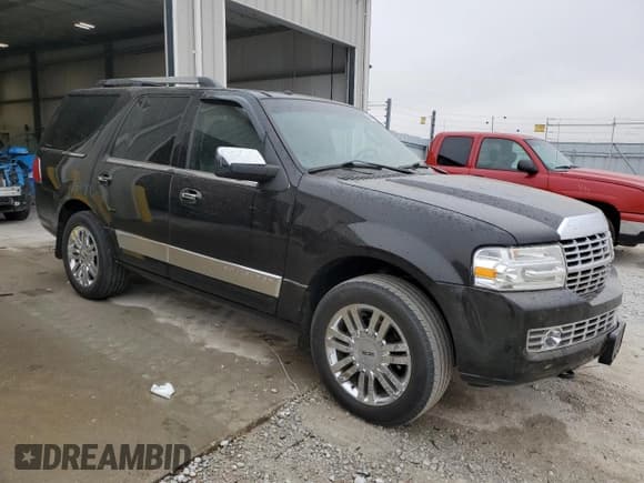✅ 2011 Lincoln Navigator • VIN: 5LMJJ2J53BEJ03841 • Lot: 86450665. Listed on Copart with 219,531 mi. Free auction sales archive from the USA and detailed vehicle history report at DreamBid. Image 4.