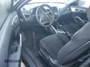 ✅ 2013 Hyundai Veloster w/Gray Int • VIN: KMHTC6AD6DU142923 • Lot: 74692354. Wystawiony na Copart z przebiegiem Nie podano. Bezpłatny archiwum sprzedaży aukcyjnych z USA i szczegółowy raport historii pojazdu na DreamBid. Zdjęcie 8.