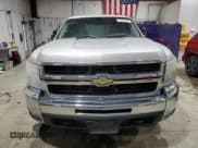 ✅ 2008 Chevrolet Silverado 2500HD Work Truck • VIN: 1GCHK23K38F150960 • Lot: 47952405. Wystawiony na Copart z przebiegiem 111 253 mil. Bezpłatny archiwum sprzedaży aukcyjnych z USA i szczegółowy raport historii pojazdu na DreamBid. Zdjęcie 5.