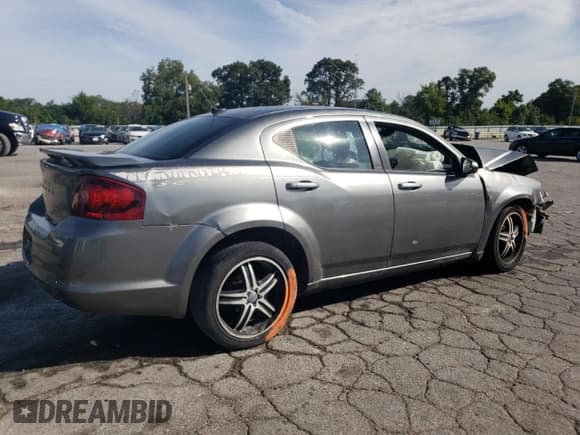 ✅ 2013 Dodge Avenger SE • VIN: 1C3CDZAB3DN564485 • Lot: 68545904. Wystawiony na Copart z przebiegiem 190 234 mil. Bezpłatny archiwum sprzedaży aukcyjnych z USA i szczegółowy raport historii pojazdu na DreamBid. Zdjęcie 3.