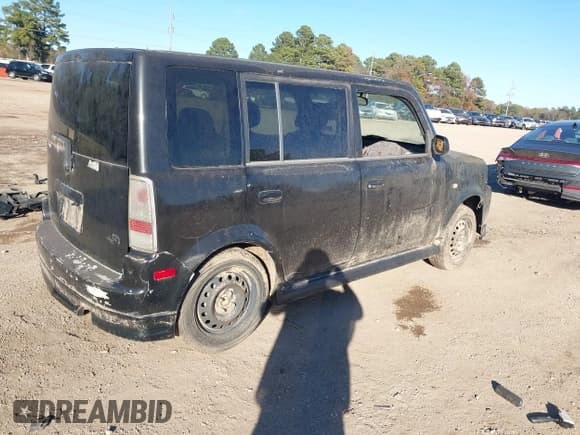 ✅ 2006 Scion xB • VIN: JTLKT324464106474 • Lot: 43901891. Wystawiony na IAAI z przebiegiem Nie podano. Bezpłatny archiwum sprzedaży aukcyjnych z USA i szczegółowy raport historii pojazdu na DreamBid. Zdjęcie 4.