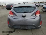 ✅ 2015 Hyundai Veloster • VIN: KMHTC6AD7FU245237 • Lot: 81167464. Wystawiony na Copart z przebiegiem 206 237 mil. Bezpłatny archiwum sprzedaży aukcyjnych z USA i szczegółowy raport historii pojazdu na DreamBid. Zdjęcie 6.