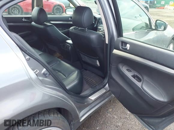 ✅ 2015 Infiniti Q40 • VIN: JN1CV6AR5FM524683 • Лот: 42767937. Опубликован ранее на IAAI с пробегом Не указан. Бесплатный доступ к архиву аукционных продаж из США и подробный отчёт об истории автомобиля на DreamBid. Изображение 8.