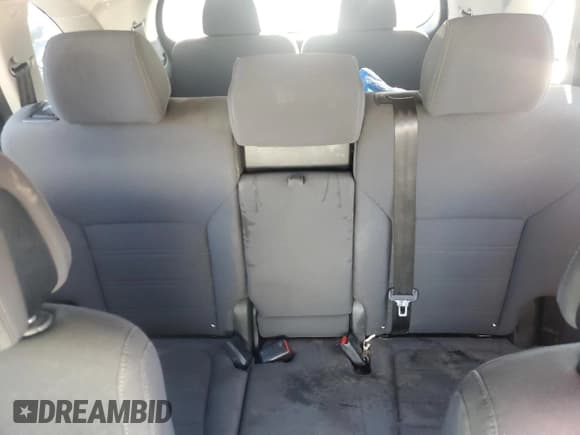 ✅ 2017 Kia Sorento LX • VIN: 5XYPG4A55HG208957 • Lot: 84598385. Listed on Copart with 136,286 mi. Free auction sales archive from the USA and detailed vehicle history report at DreamBid. Image 10.