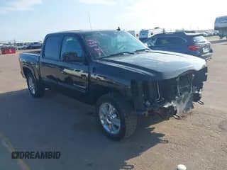 2013 Chevrolet Silverado 1500 LT z VIN 3GCPKSE70DG182214, wystawiony jako IAAI lot #43087741 z przebiegiem 204 953 mil mil oraz . Historia ofert i sprzedaży dostępna na DreamBid. Obrazek 1.