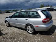 ✅ 2003 Volvo V40 • VIN: YV1VW27513F005818 • Lot: 71710595. Wystawiony na Copart z przebiegiem 146 272 mil. Bezpłatny archiwum sprzedaży aukcyjnych z USA i szczegółowy raport historii pojazdu na DreamBid. Zdjęcie 2.