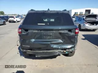 ✅ 2020 Chevrolet Traverse LT Cloth • VIN: 1GNERGKW6LJ199003 • Lot: 86899645. Wystawiony na Copart z przebiegiem 72 212 mil. Bezpłatny archiwum sprzedaży aukcyjnych z USA i szczegółowy raport historii pojazdu na DreamBid. Zdjęcie 6.