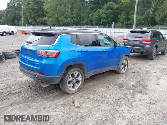 ✅ 2020 Jeep Compass Limited • VIN: 3C4NJDCB7LT208827 • Lot: 43063182. Listed on IAAI with 94,469 mi. Free auction sales archive from the USA and detailed vehicle history report at DreamBid. Image 4.
