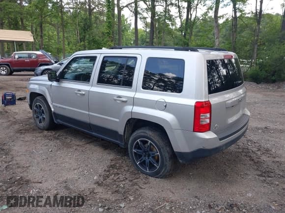 ✅ 2013 Jeep Patriot Sport • VIN: 1C4NJPBA8DD272683 • Лот: 42521782. Опубликован ранее на IAAI с пробегом 116 488 миль. Бесплатный доступ к архиву аукционных продаж из США и подробный отчёт об истории автомобиля на DreamBid. Изображение 3.