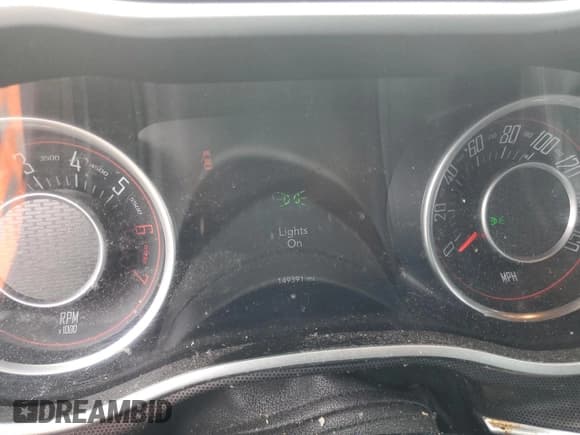 ✅ 2015 Dodge Challenger R/T Plus • VIN: 2C3CDZBT5FH894857 • Lot: 45535634. Wystawiony na Copart z przebiegiem 149 391 mil. Bezpłatny archiwum sprzedaży aukcyjnych z USA i szczegółowy raport historii pojazdu na DreamBid. Zdjęcie 9.