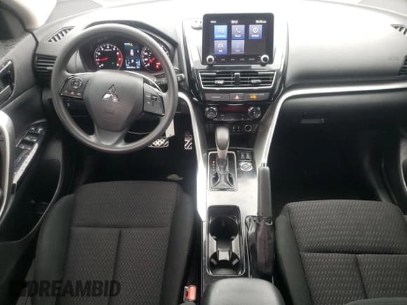 ✅ 2022 Mitsubishi Eclipse Cross LE • VIN: JA4ATVAA9NZ012452 • Лот: 64060515. Опубликован ранее на Copart с пробегом 79 125 миль. Бесплатный доступ к архиву аукционных продаж из США и подробный отчёт об истории автомобиля на DreamBid. Изображение 8.