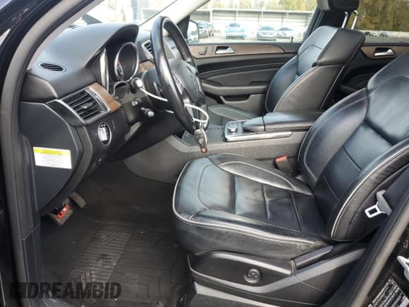 ✅ 2013 Mercedes-Benz M 350 • VIN: 4JGDA2EB9DA160510 • Lot: 92746145. Wystawiony na Copart z przebiegiem 166 551 mil. Bezpłatny archiwum sprzedaży aukcyjnych z USA i szczegółowy raport historii pojazdu na DreamBid. Zdjęcie 7.