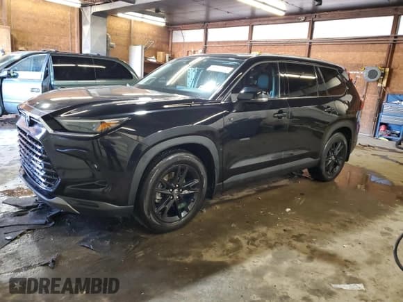 ✅ 2024 Toyota Highlander XLE • VIN: 5TDAAAA57RS018068 • Лот: 85560905. Опубликован ранее на Copart с пробегом 10 588 миль. Бесплатный доступ к архиву аукционных продаж из США и подробный отчёт об истории автомобиля на DreamBid. Изображение 1.