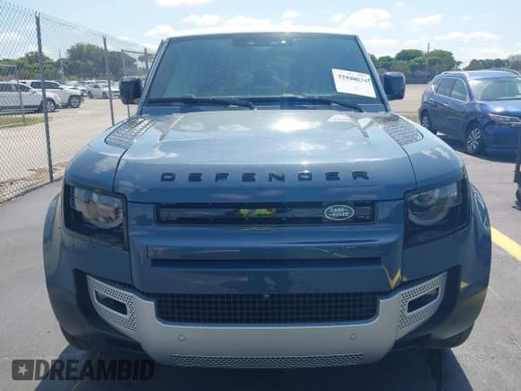 ✅ 2023 Land Rover Defender SE • VIN: SALEP7EU5P2219064 • Lot: 42220034. Listed on IAAI with 15,184 mi. Free auction sales archive from the USA and detailed vehicle history report at DreamBid. Image 12.