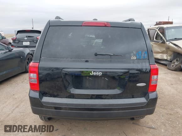 ✅ 2014 Jeep Patriot Latitude • VIN: 1C4NJPFA3ED547906 • Lot: 42146770. Listed on IAAI with 67,212 mi. Free auction sales archive from the USA and detailed vehicle history report at DreamBid. Image 17.