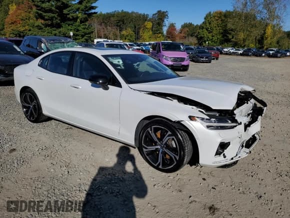 ✅ 2024 Volvo S60 Plus Dark Theme • VIN: 7JRL12FL3RG280977 • Lot: 84880075. Listed on Copart with 41,594 mi. Free auction sales archive from the USA and detailed vehicle history report at DreamBid. Image 4.