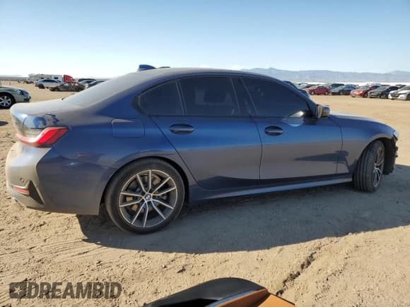 ✅ 2022 BMW 3 Series 330i • VIN: 3MW5R1J06N8C48649 • Lot: 84245375. Listed on Copart with 40,673 mi. Free auction sales archive from the USA and detailed vehicle history report at DreamBid. Image 3.