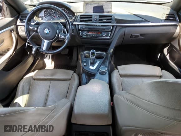 ✅ 2015 BMW 4 Series 435i xDrive • VIN: WBA4B3C59FGV48015 • Lot: 64051925. Wystawiony na Copart z przebiegiem 216 104 mil. Bezpłatny archiwum sprzedaży aukcyjnych z USA i szczegółowy raport historii pojazdu na DreamBid. Zdjęcie 8.