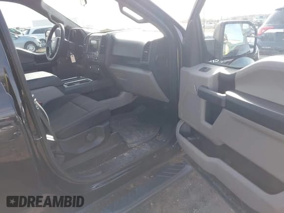 ✅ 2017 Ford F-150 XL • VIN: 1FTEW1EP7HFB65004 • Лот: 41876164. Опубликован ранее на IAAI с пробегом 105 487 миль. Бесплатный доступ к архиву аукционных продаж из США и подробный отчёт об истории автомобиля на DreamBid. Изображение 5.