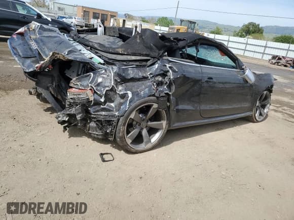 ✅ 2013 Audi RS 5 • VIN: WUAC6AFH4DN900202 • Lot: 53001655. Listed on Copart with Not provided. Free auction sales archive from the USA and detailed vehicle history report at DreamBid. Image 3.