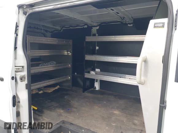 ✅ 2020 Ford Transit Cargo • VIN: 1FTYE1Y80LKB28672 • Lot: 43403450. Listed on IAAI with 101,161 mi. Free auction sales archive from the USA and detailed vehicle history report at DreamBid. Image 8.