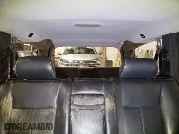 ✅ 2001 Mercedes-Benz E 320/430 4 Matic • VIN: WDBJH82J01X048333 • Лот: 86717755. Опубликован ранее на Copart с пробегом 103 659 миль. Бесплатный доступ к архиву аукционных продаж из США и подробный отчёт об истории автомобиля на DreamBid. Изображение 10.