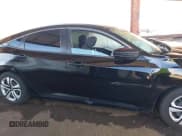 ✅ 2018 Honda Civic LX • VIN: 2HGFC2F52JH603448 • Lot: 41993802. Wystawiony na IAAI z przebiegiem 91 291 mil. Bezpłatny archiwum sprzedaży aukcyjnych z USA i szczegółowy raport historii pojazdu na DreamBid. Zdjęcie 13.