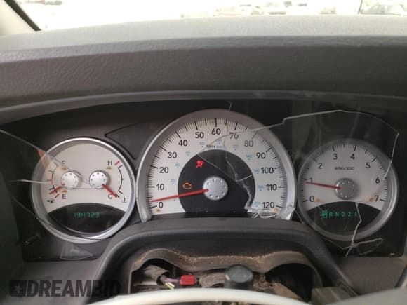 ✅ 2004 Dodge Durango SLT • VIN: 1D4HB48NX4F217937 • Лот: 82135575. Опубликован ранее на Copart с пробегом 194 723 миль. Бесплатный доступ к архиву аукционных продаж из США и подробный отчёт об истории автомобиля на DreamBid. Изображение 9.