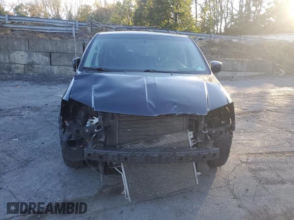 ✅ 2014 Dodge Grand Caravan SXT • VIN: 2C4RDGCG8ER197221 • Lot: 82274355. Wystawiony na Copart z przebiegiem 161 245 mil. Bezpłatny archiwum sprzedaży aukcyjnych z USA i szczegółowy raport historii pojazdu na DreamBid. Zdjęcie 5.