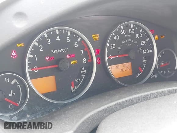 ✅ 2010 Nissan Xterra Off Road • VIN: 5N1AN0NW2AC520909 • Lot: 43542654. Wystawiony na IAAI z przebiegiem 177 877 mil. Bezpłatny archiwum sprzedaży aukcyjnych z USA i szczegółowy raport historii pojazdu na DreamBid. Zdjęcie 7.