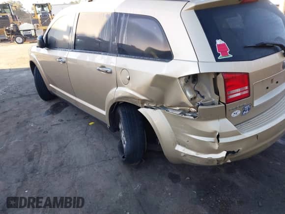 2010 Dodge Journey SE z VIN 3D4PG4FB1AT257539, wystawiony jako IAAI lot #43454199 z przebiegiem Nie podano mil oraz . Historia ofert i sprzedaży dostępna na DreamBid. Obrazek 6.