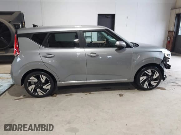 ✅ 2023 Kia Soul GT-Line • VIN: KNDJ53AU6P7864772 • Лот: 42237615. Опубликован ранее на IAAI с пробегом 17 957 миль. Бесплатный доступ к архиву аукционных продаж из США и подробный отчёт об истории автомобиля на DreamBid. Изображение 14.