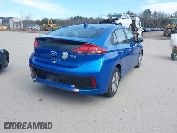 ✅ 2018 Hyundai Ioniq Blue • VIN: KMHC65LC9JU064316 • Lot: 42020461. Wystawiony na IAAI z przebiegiem 215 244 mil. Bezpłatny archiwum sprzedaży aukcyjnych z USA i szczegółowy raport historii pojazdu na DreamBid. Zdjęcie 4.