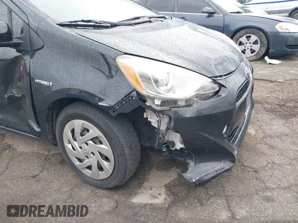 ✅ 2016 Toyota Prius One • VIN: JTDKDTB36G1589422 • Лот: 41883878. Опубликован ранее на IAAI с пробегом 121 791 миль. Бесплатный доступ к архиву аукционных продаж из США и подробный отчёт об истории автомобиля на DreamBid. Изображение 6.