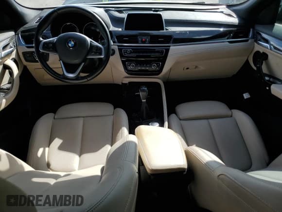 ✅ 2018 BMW X2 sDrive28i • VIN: WBXYJ3C37JEP76740 • Lot: 85729045. Wystawiony na Copart z przebiegiem 94 375 mil. Bezpłatny archiwum sprzedaży aukcyjnych z USA i szczegółowy raport historii pojazdu na DreamBid. Zdjęcie 8.