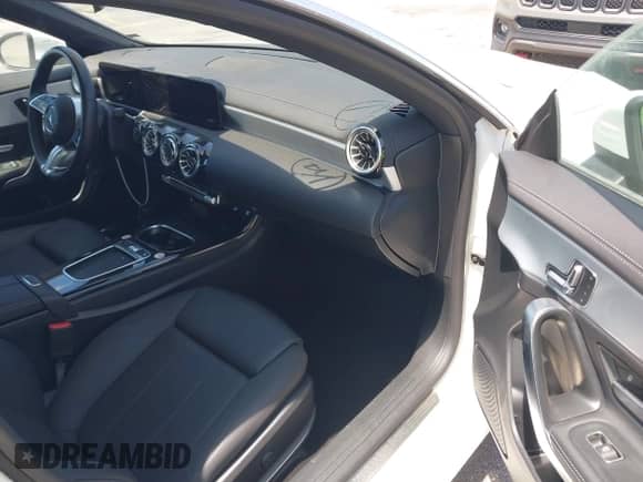 2025 Mercedes-Benz CLA 250 с VIN W1K5J4GB4SN522417, выставлен на аукционе IAAI как лот 42490791 с пробегом 17 314 миль миль и . История ставок и продаж доступна на DreamBid. Изображение 5.