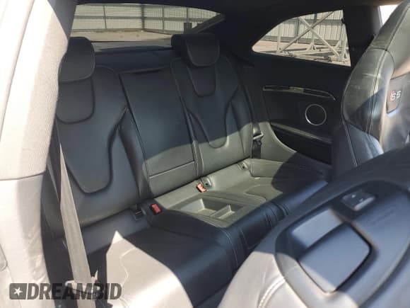 ✅ 2013 Audi S5 Premium Plus • VIN: WAUCGAFR0DA014076 • Lot: 80548725. Wystawiony na Copart z przebiegiem 205 791 mil. Bezpłatny archiwum sprzedaży aukcyjnych z USA i szczegółowy raport historii pojazdu na DreamBid. Zdjęcie 10.