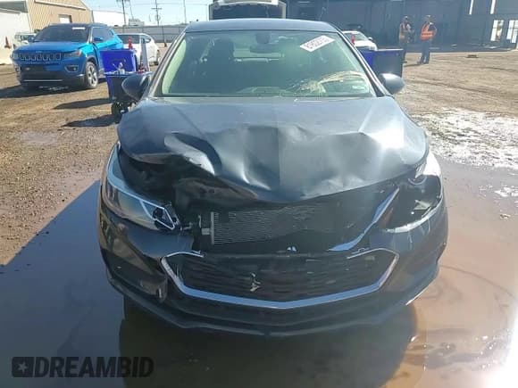 ✅ 2018 Chevrolet Cruze LT • VIN: 1G1BE5SM1J7155018 • Лот: 81802705. Опубликован ранее на Copart с пробегом 87 489 миль. Бесплатный доступ к архиву аукционных продаж из США и подробный отчёт об истории автомобиля на DreamBid. Изображение 13.