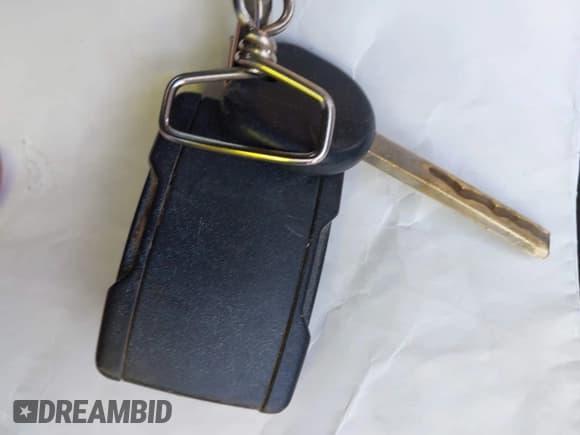 ✅ 2015 Chevrolet Silverado 2500HD Work Truck • VIN: 1GC2CUEGXFZ105548 • Lot: 42816741. Listed on IAAI with 249,611 mi. Free auction sales archive from the USA and detailed vehicle history report at DreamBid. Image 11.