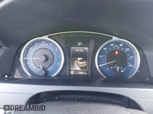 2016 Toyota Camry SE z VIN 4T1BF1FK1GU505405, wystawiony jako IAAI lot #42746443 z przebiegiem 238 864 mil mil oraz . Historia ofert i sprzedaży dostępna na DreamBid. Obrazek 7.