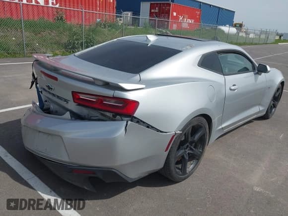 ✅ 2018 Chevrolet Camaro 1SS • VIN: 1G1FF1R79J0126530 • Lot: 42170227. Listed on IAAI with 122,825 mi. Free auction sales archive from the USA and detailed vehicle history report at DreamBid. Image 4.