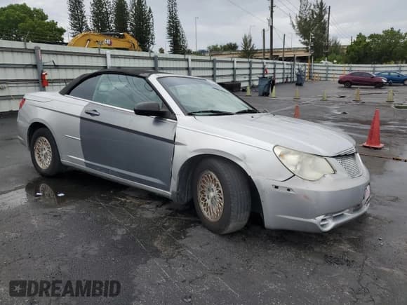 ✅ 2008 Chrysler Sebring LX • VIN: 1C3LC45K08N171033 • Лот: 56409665. Опубликован ранее на Copart с пробегом 127 827 миль. Бесплатный доступ к архиву аукционных продаж из США и подробный отчёт об истории автомобиля на DreamBid. Изображение 4.