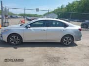 ✅ 2019 Kia Forte LXS • VIN: 3KPF24AD1KE086328 • Lot: 42144973. Wystawiony na IAAI z przebiegiem 43 541 mil. Bezpłatny archiwum sprzedaży aukcyjnych z USA i szczegółowy raport historii pojazdu na DreamBid. Zdjęcie 13.