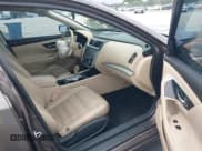 ✅ 2016 Nissan Altima SL • VIN: 1N4AL3AP4GC110721 • Лот: 42732587. Опубликован ранее на IAAI с пробегом 111 064 миль. Бесплатный доступ к архиву аукционных продаж из США и подробный отчёт об истории автомобиля на DreamBid. Изображение 5.