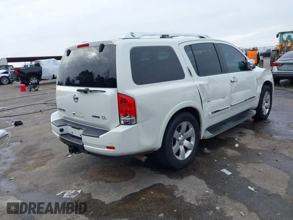 ✅ 2014 Nissan Armada SL • VIN: 5N1BA0NDXEN602900 • Лот: 41592985. Опубликован ранее на IAAI с пробегом 224 392 миль. Бесплатный доступ к архиву аукционных продаж из США и подробный отчёт об истории автомобиля на DreamBid. Изображение 4.
