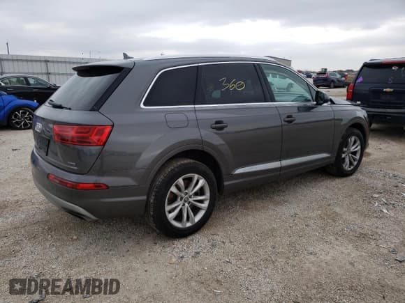 ✅ 2018 Audi Q7 • VIN: WA1LHBF78JD034424 • Lot: 36938824. Wystawiony na Copart z przebiegiem 70 115 mil. Bezpłatny archiwum sprzedaży aukcyjnych z USA i szczegółowy raport historii pojazdu na DreamBid. Zdjęcie 3.