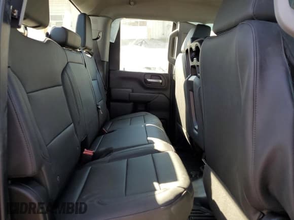 ✅ 2024 Chevrolet Silverado 2500HD • VIN: 1GB5WLE73RF292317 • Lot: 76949084. Wystawiony na Copart z przebiegiem 62 mil. Bezpłatny archiwum sprzedaży aukcyjnych z USA i szczegółowy raport historii pojazdu na DreamBid. Zdjęcie 10.