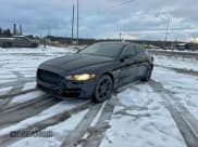 ✅ 2018 Jaguar XE 25t Premium • VIN: SAJAJ4FX3JCP38714 • Лот: 95320445. Опубликован ранее на Copart с пробегом 137 000 миль. Бесплатный доступ к архиву аукционных продаж из США и подробный отчёт об истории автомобиля на DreamBid. Изображение 2.